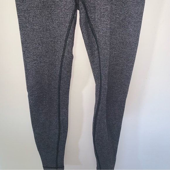 Lululemon Grey Herringbone Wunder Under Leggings 4 - Picture 7 of 8